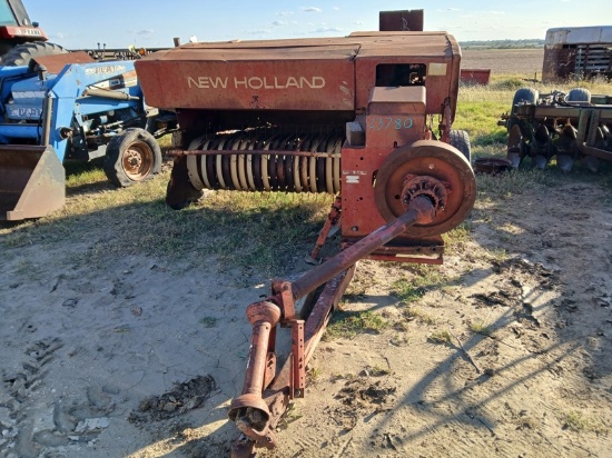 New Holland 276 Square Baler
