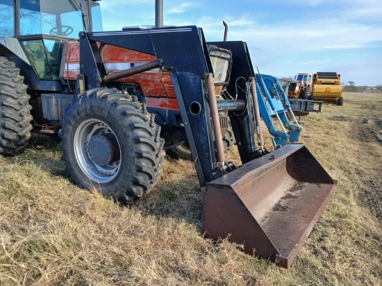 Farmhand XL1140 Loader