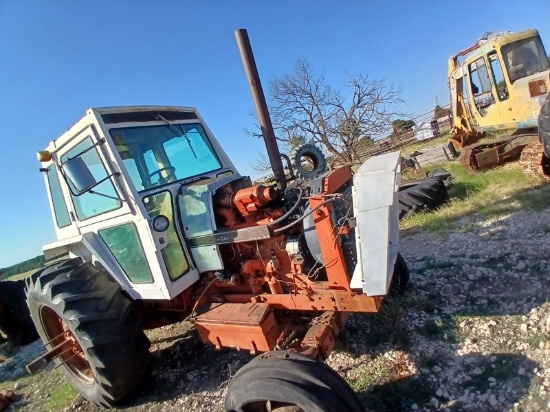 Case IH 1370 Salvage Tractor