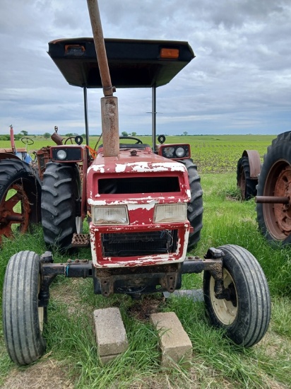 Case IH 495 Salvage Tractor