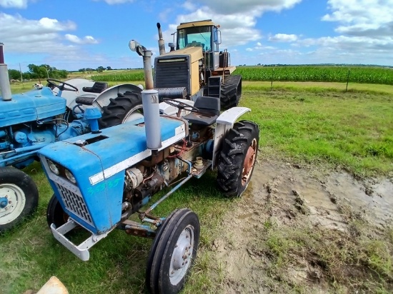 Ford 1000 Salvage Tractor