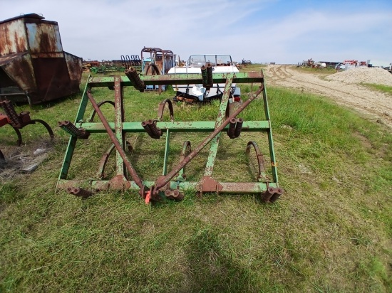 John Deere 100 Chisel Plow
