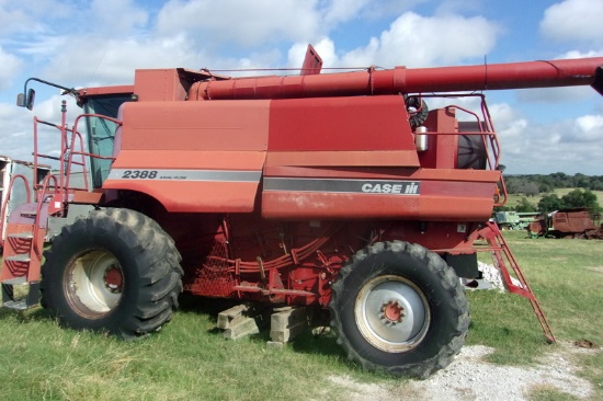 Case IH 2388 Salvage Combine
