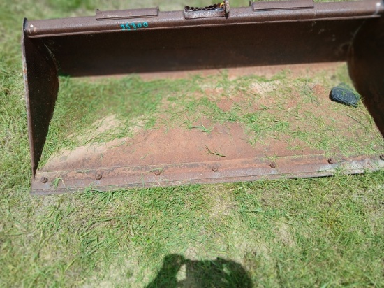 John Deere CT322 Bucket