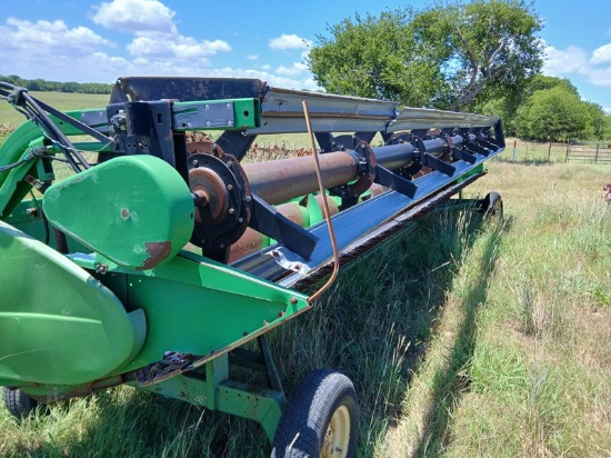 John Deere 630R Header