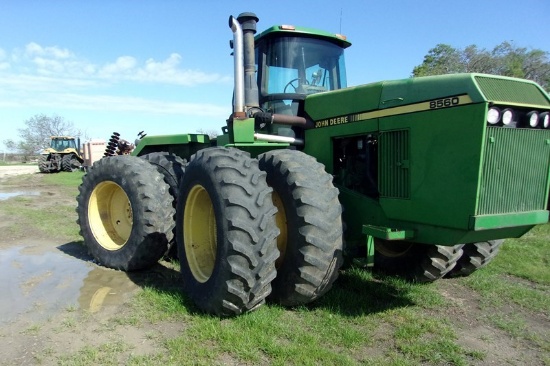 1990 John Deere 8560 Tractor