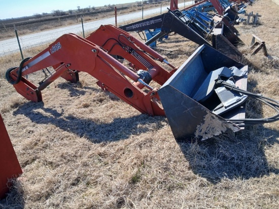 Case IH L605 Loader