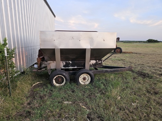 Fertilizer Spreader