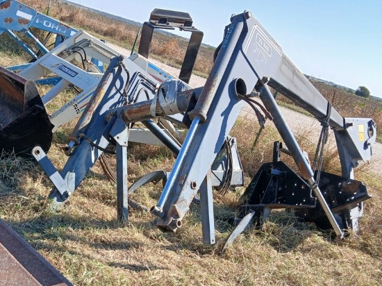 Farmhand XL-945 Front-end Loader