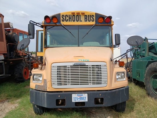 2005 Freightliner BU Salvage school bus