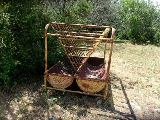 Hay Feeder