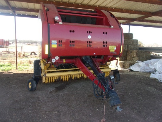 New Holland 560 Hay Baler