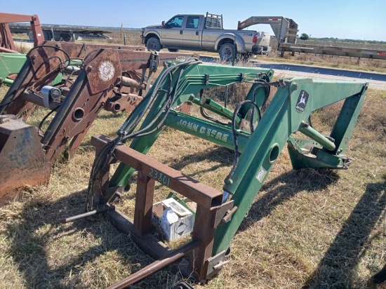 John Deere 720 Loader