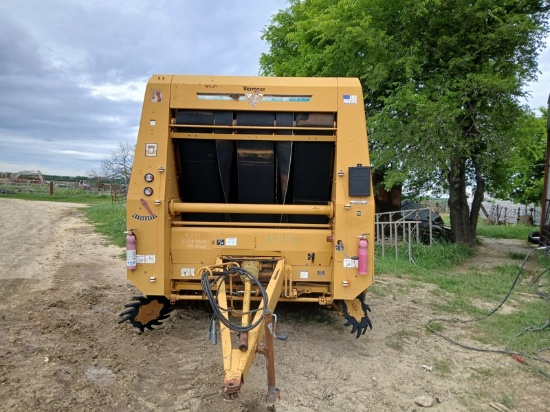 Vermeer 605L Round Baler