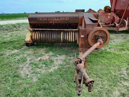 New Holland 277 Square Baler