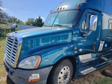 2013 Freightliner Semi Semi
