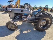 Ford 2000 Tractor