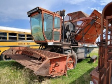 Allis Chalmers 880 Cotton Stripper