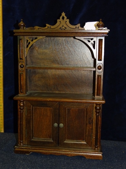 Hallmark 1991 Open Front Chest