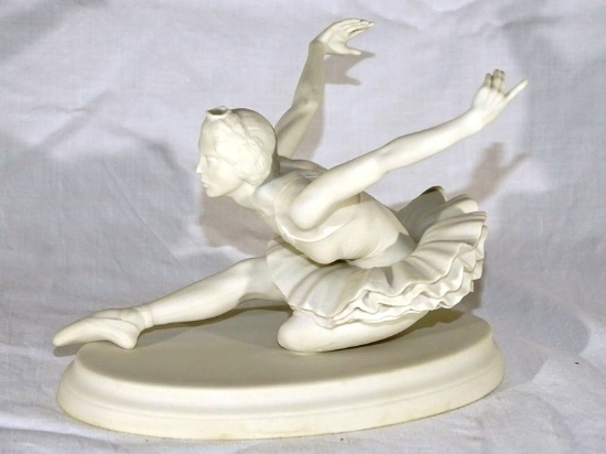 Boehm Swan Lake Figure Limited