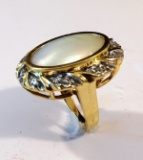 14KT GOLD Ring w/Diamonds & white stone