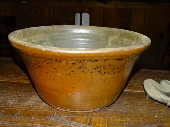 11" Southern Pottery Batter Bowl