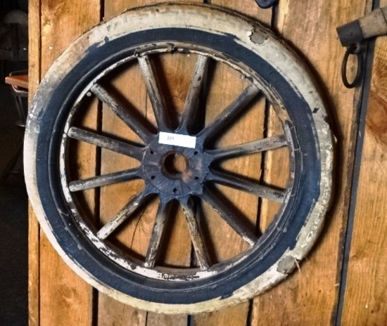 Knight Rubber Wood Spoke Tire