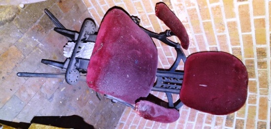 Very Early Reclining Barber Chair