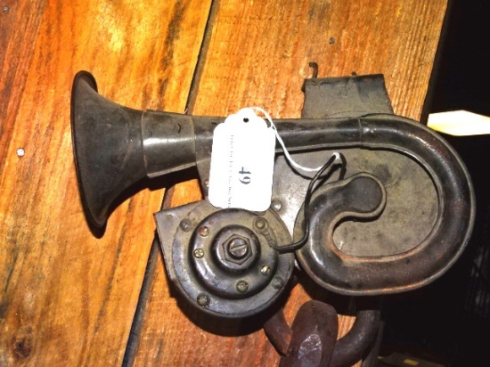 Vintage Car Horn