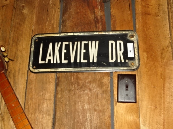 Lakeview Drive Porcelain Sign