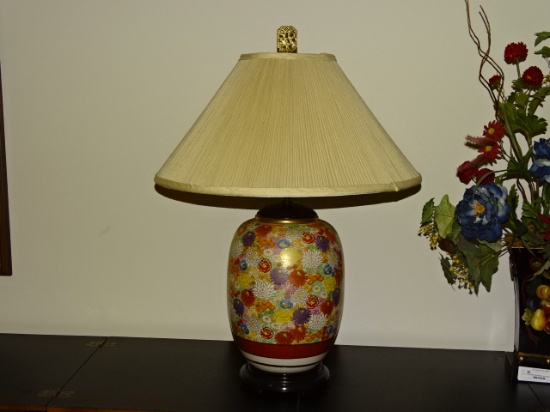 Floral table lamp w/shade