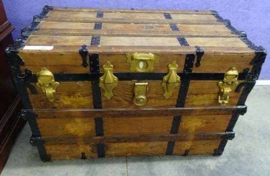 Antique Trunk w/Tray