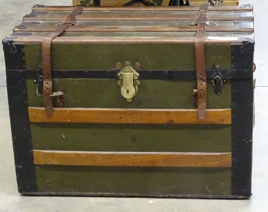 Vintage Trunks w/ Tray