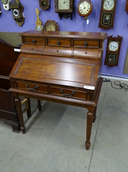 Drop Front Desk w/ Pigeon Holes