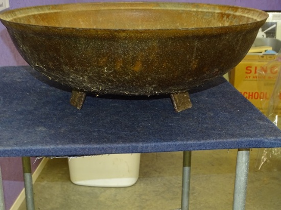 Cast Iron 3 Footed Pot