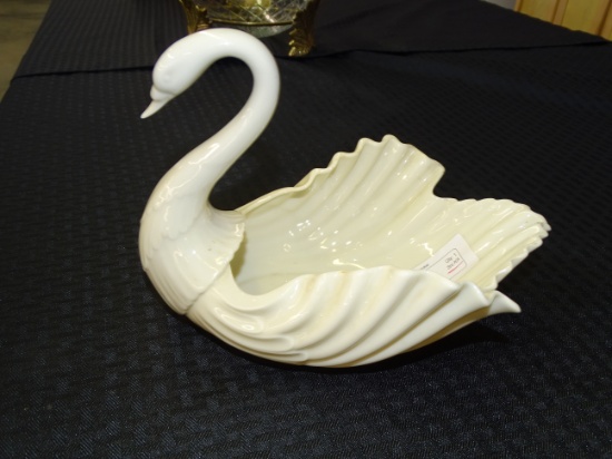 Lenox Swan