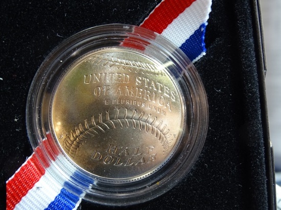Unc. Half Dollars Baseball Hall of Fame Curved Con