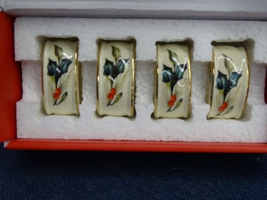 4 Lenox Winter Greetings Napkin Rings Mint in Box
