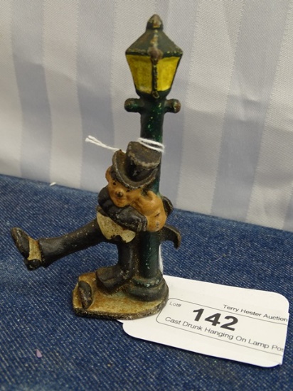 Cast Drunk Hanging On Lamp Post 4.25"
