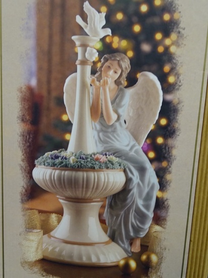 Grandeur Noel 2002 Porcelain Angel