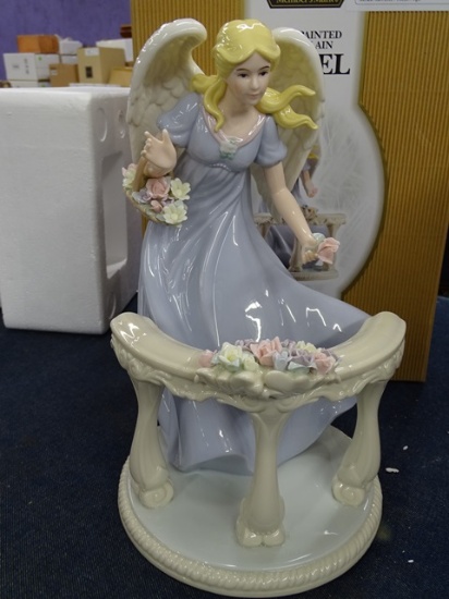 Member Mark 2005 Porcelain Angel