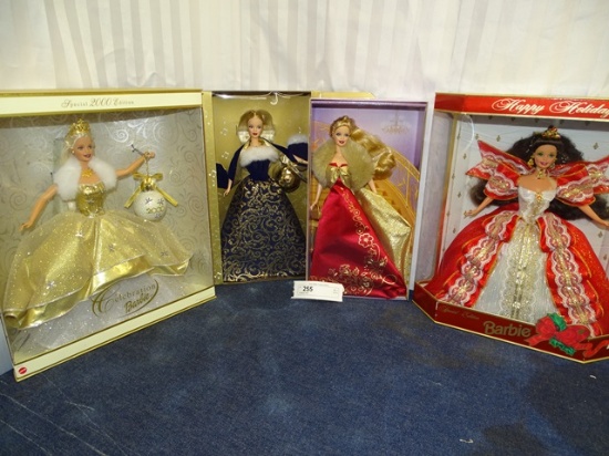 4 Barbies MIB
