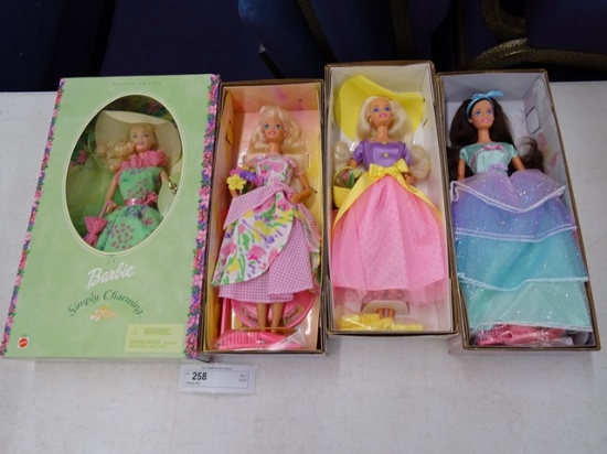 4 Barbies MIB