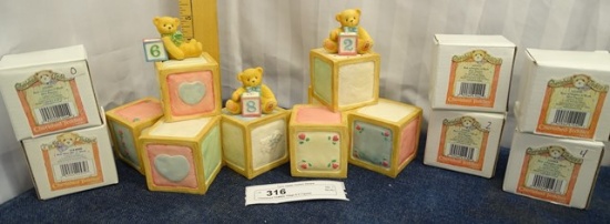 Cherished Teddies Stage & 6 Figures