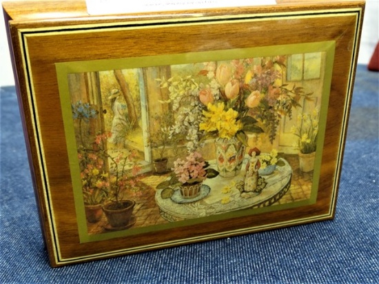 Beautiful Wooden Musical Box Plays Blumenwaizer.