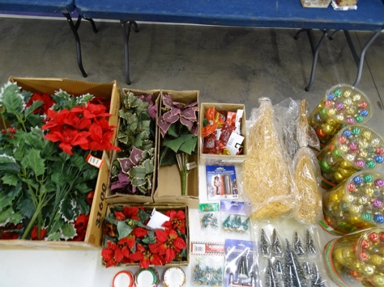 Large lot Of Christmas Decorations