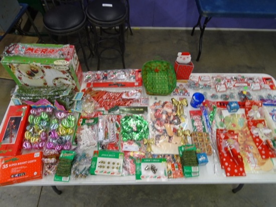 Table Lot of all Christmas Items