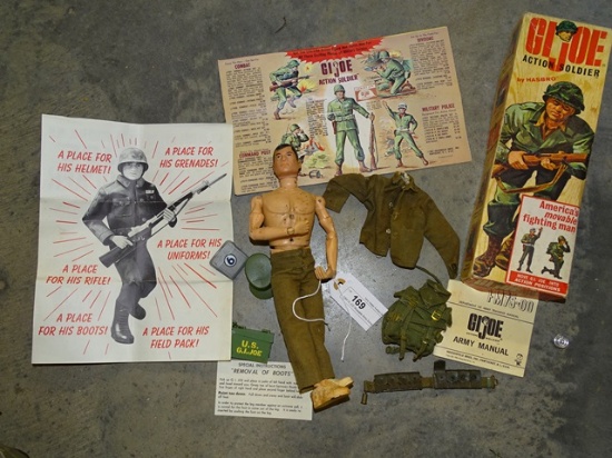 1964 GI JOE Moveable Arms Some Acc.