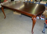 Mahogany Dining Room Table w/2 Leaves