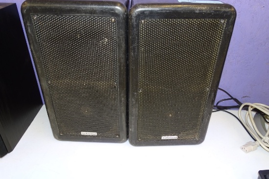 PAIR TECHNOMAD SPEAKERS 22  X  8"